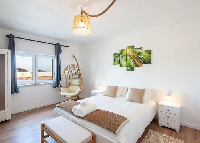 Silver Coast Apartments Tulip